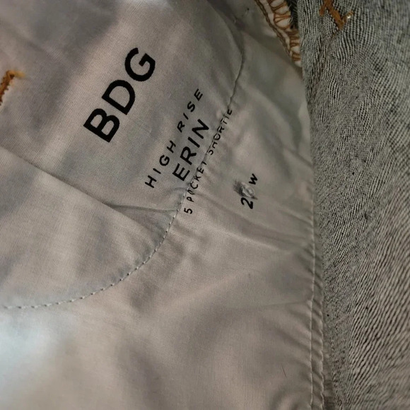 Urban Outfitters BDG Erin High Rise Shorts - Picture 7 of 7